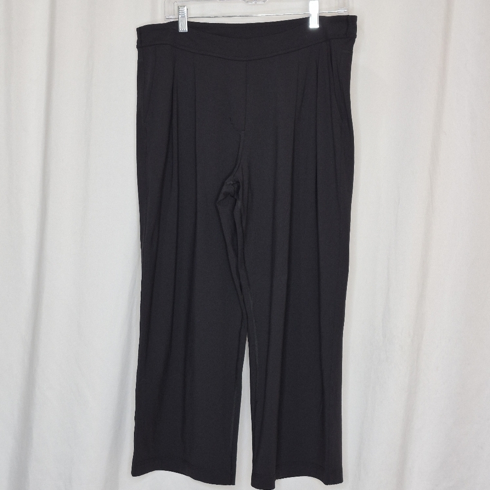 Lululemon High-Rise Pleated Wide Leg Cropped Pants - Size 10